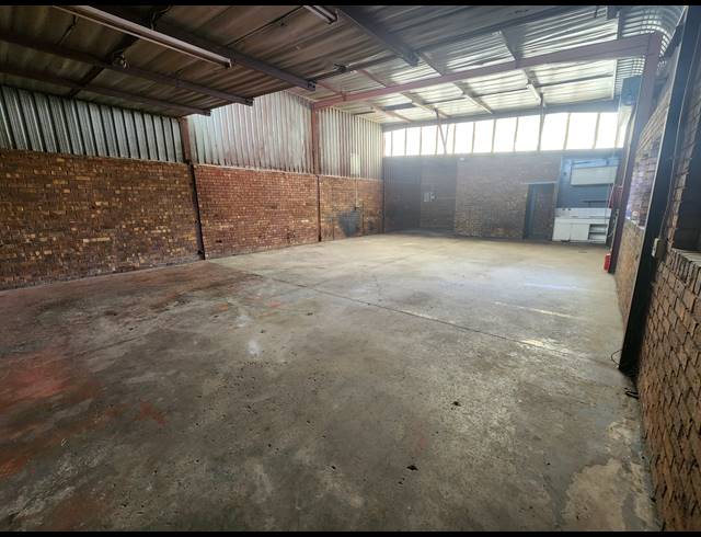 196M² WAREHOUSE TO LET IN WADEVILLE